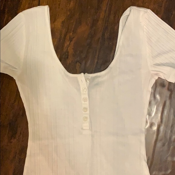 White button tshirt body suit - Picture 2 of 2
